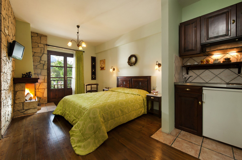 Bedroom 4, Fretzato Traditional Guest House, Thessaly