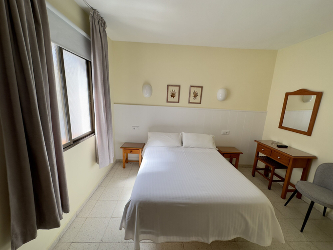 Bedroom 4, Hotel Cabello, Málaga