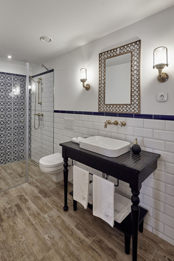Bathroom 4, Maison Bistro & Hotel, Budapesti