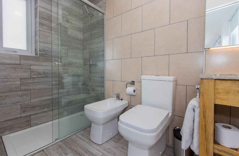 Bathroom 2, Infinity Sky 2, Ushuaia