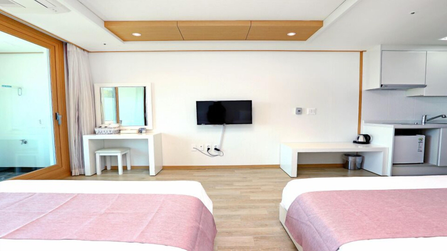 Bedroom 3, Marine Port Resort, Seogwipo