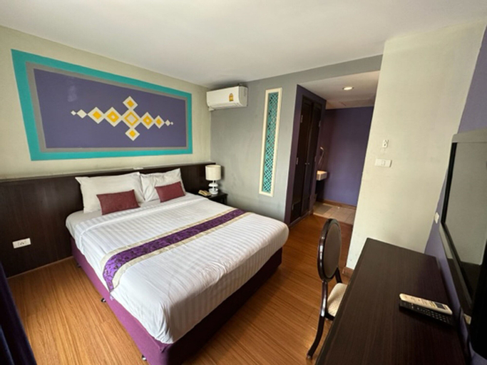 Bedroom 28