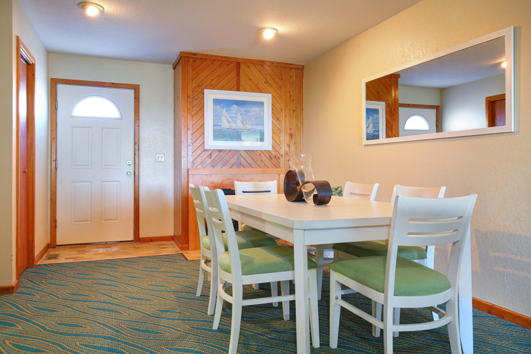 Others 5, Ocean Pines Resort, Dare