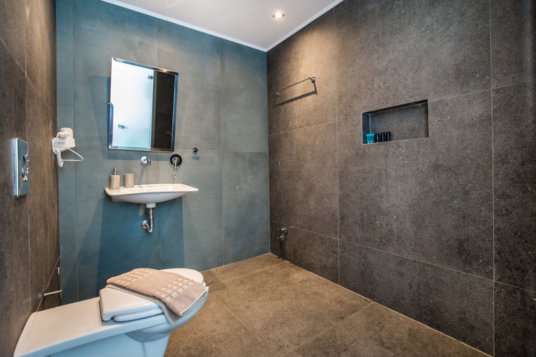 Bathroom 5, Epicentrum Fresh, East Macedonia and Thrace