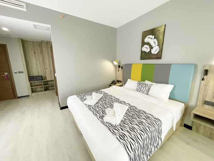 Bedroom 3, Center Inn Hotel, Kartal