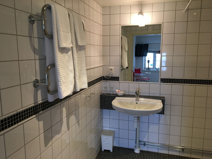 Bathroom 5, Glimminge Bed & Breakfast, Simrishamn