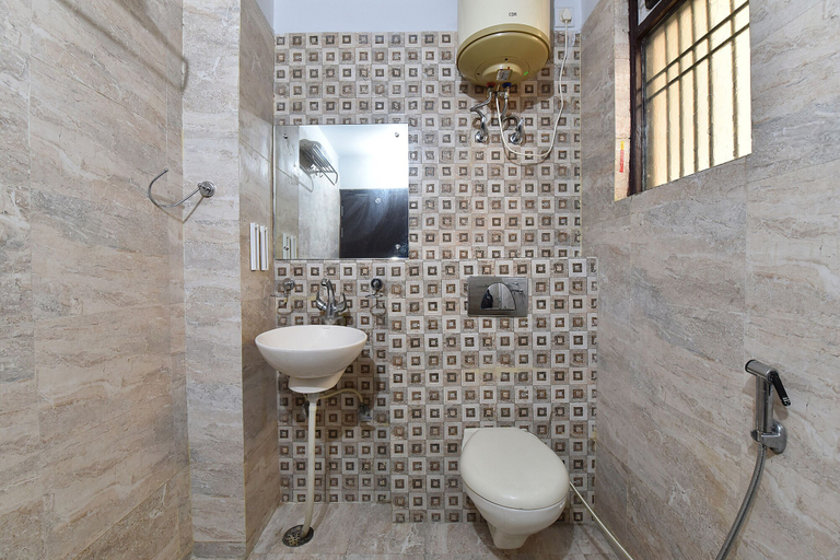 Bathroom, FabHotel Rushank Palace - Near Jawahar Circle, World Trade Park, Jaipur
