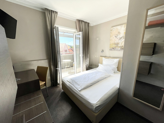Bedroom 2, Hotel Central, Bamberg