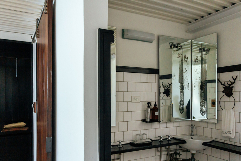 Bathroom 4, Ocean Day by Day, Pingtung