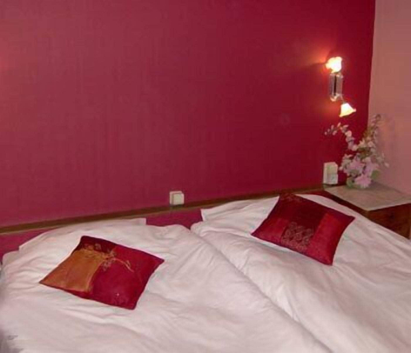 Bedroom 4, Hotel Cobut, Namur