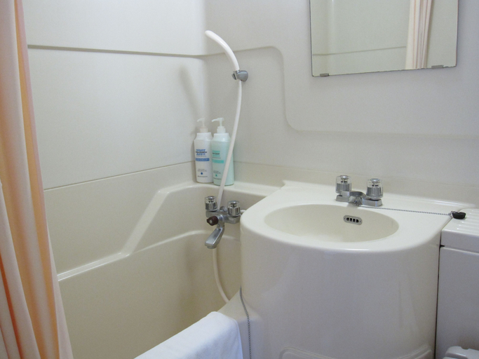 Bathroom 3, Toyohashi Station Hotel, Toyohashi