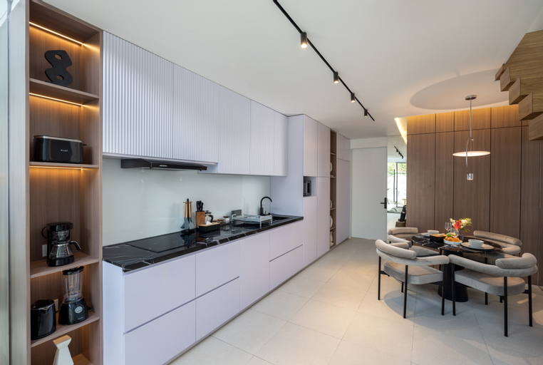 Dining Room 12