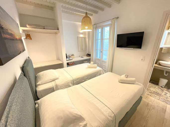 Bedroom 3, Hotel Lefteris, South Aegean