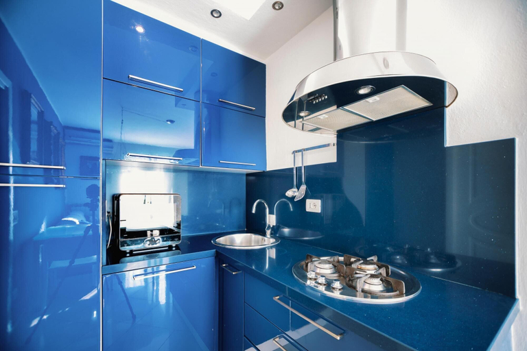 Room 2, Art Apartment by Wonderful Italy, Imperia