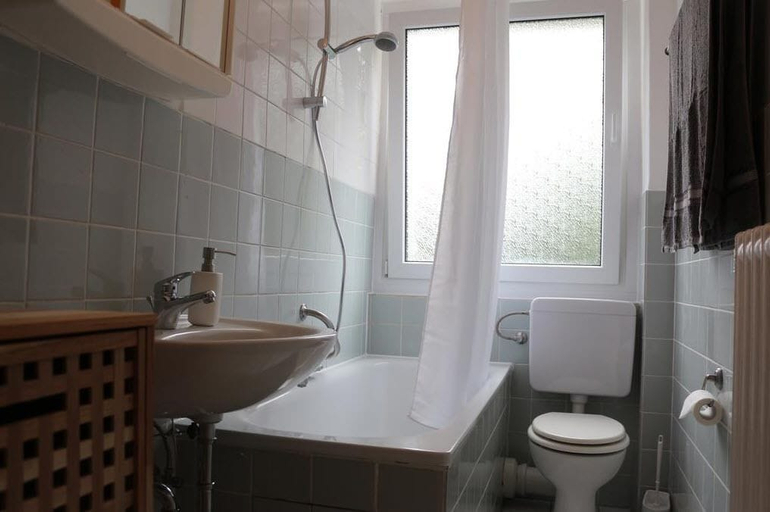 Bathroom 2, Travel Apartments, Münster
