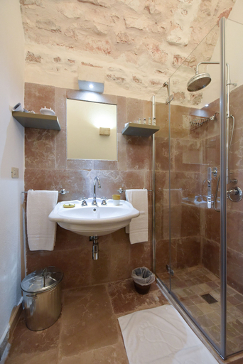 Bathroom 4, Masseria Lamiola Piccola, Brindisi