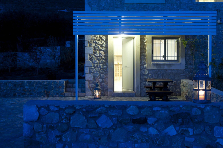 Room 4, Deluxe King Size Studio - Aloe, Peloponnese