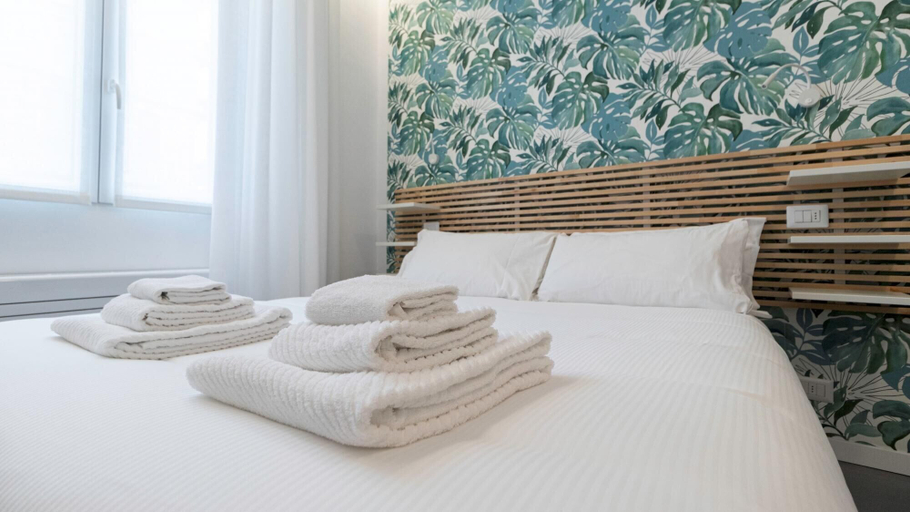 Others 3, Italianway Comfort - Taramelli 60, Milano