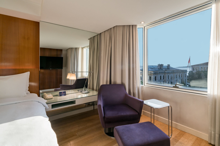Bedroom 4, Radisson Blu Bosphorus Hotel, Istanbul, Beşiktaş