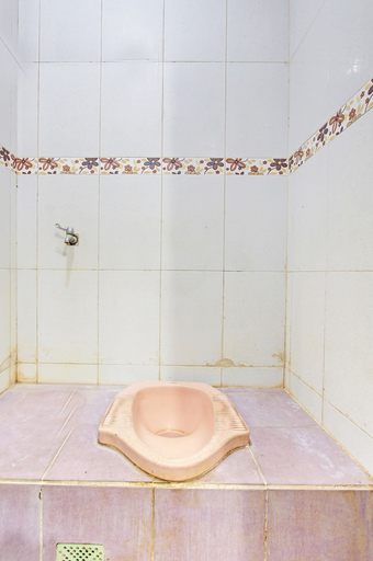 Bathroom, SPOT ON 91764 Griya Amarta Syariah, Bantul