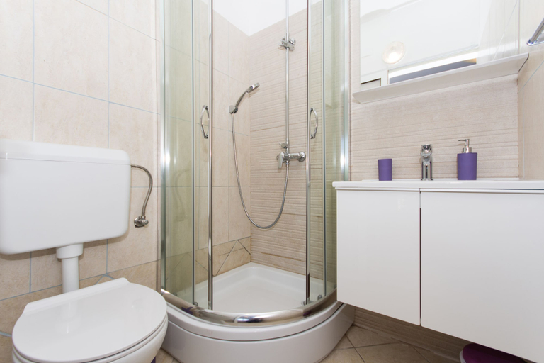 Bathroom 3, Villa Roza, Trogir