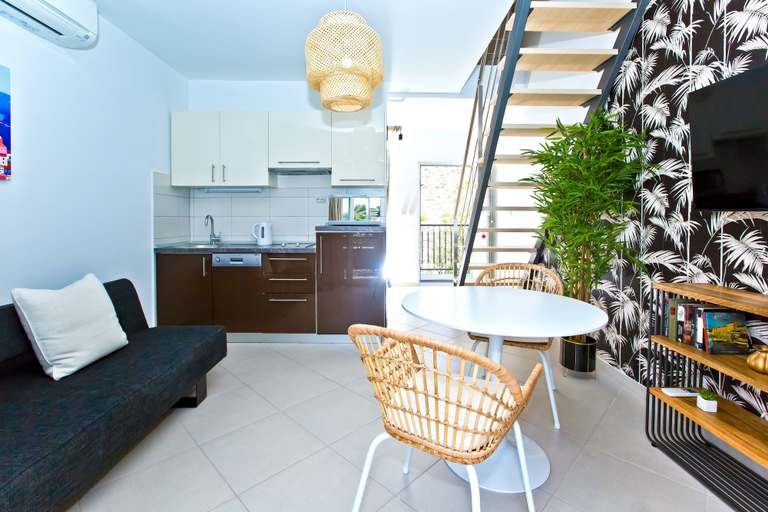 Others 5, Apartments Maslina, Hvar