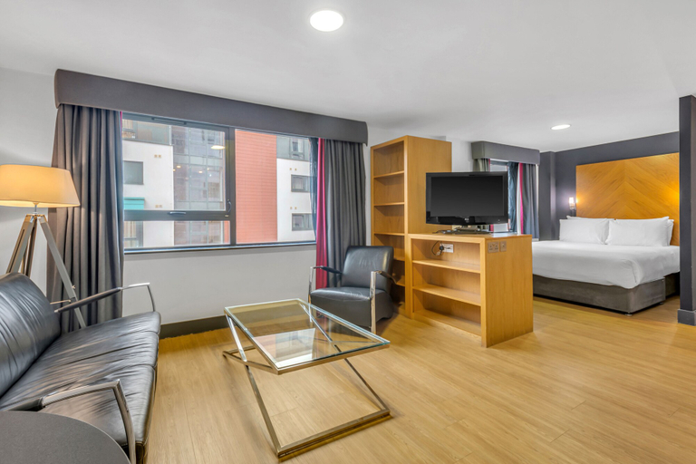 Bedroom 3, Roomzzz Leeds City West, Leeds