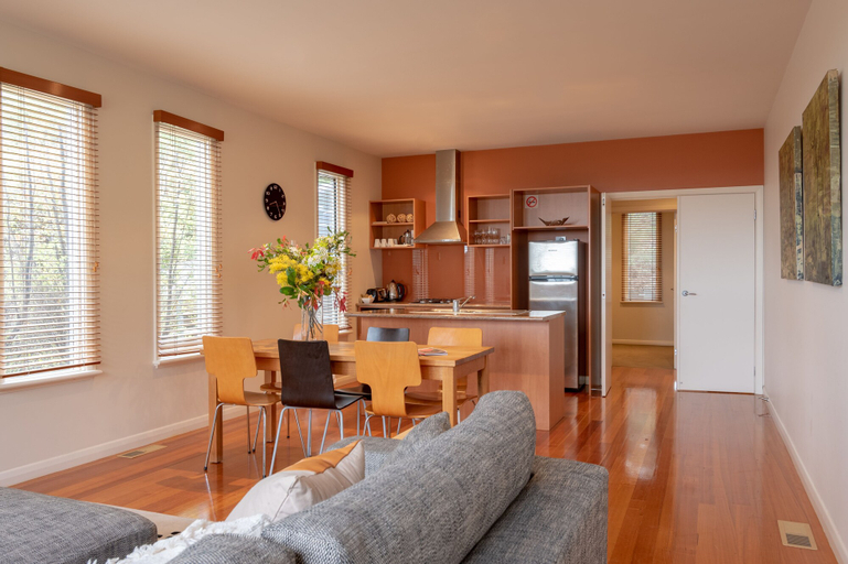 Others 4, Queensberry Springs Villa 1, Hepburn - East