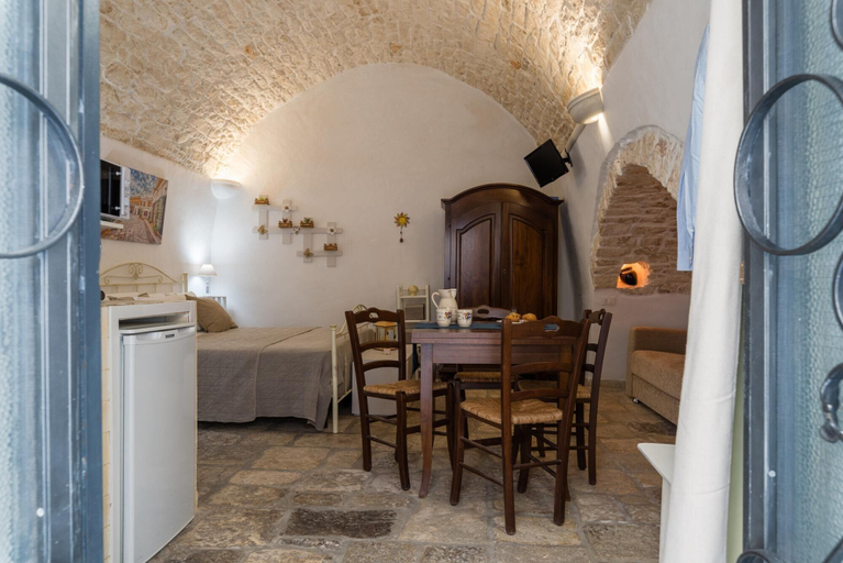 Others 3, Ostuneon 900 in Ostuni, Brindisi