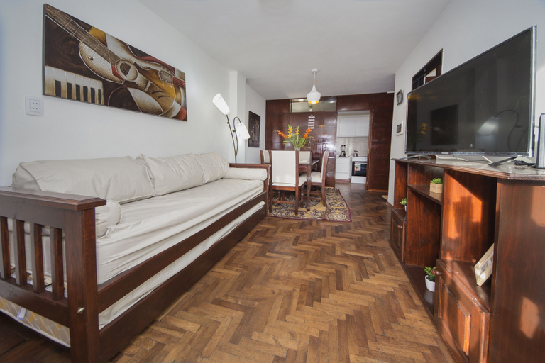 Bedroom 2, Dean Funes X22, Capital