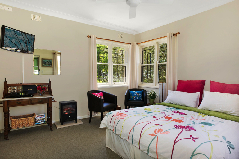 Bedroom 2, St Raphael, Blue Mountains