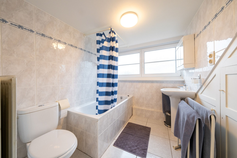 Bathroom 3, Sandsfoot, West-Vlaanderen