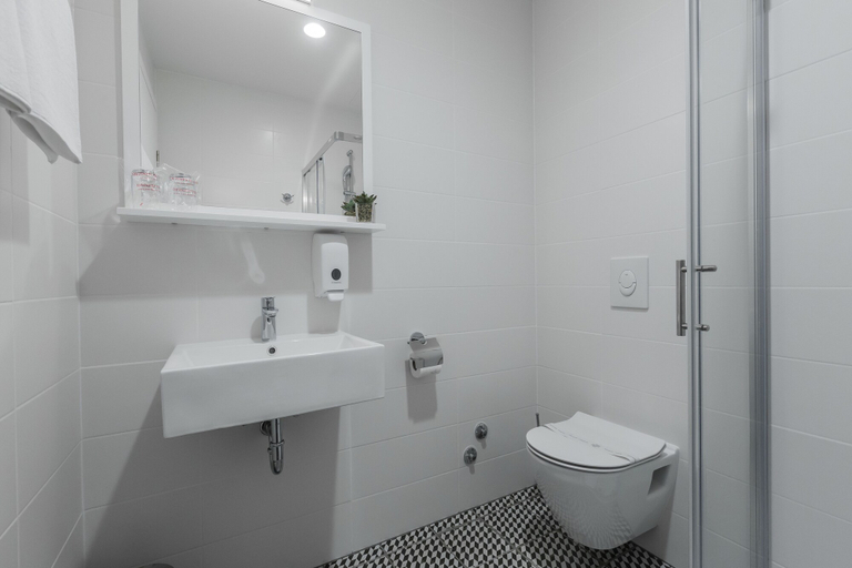 Bathroom 5, Hotel Stacija, Kaštela