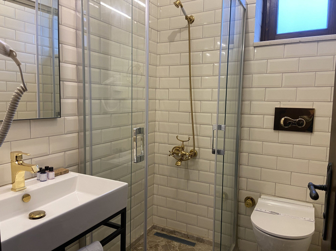 Bathroom 5, Dionysos 1789 Boutique Hotel, Foça