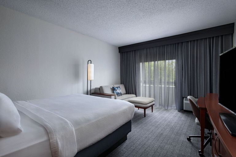 Bedroom 5, Courtyard by Marriott San Antonio Downtown/Market Square, Bexar