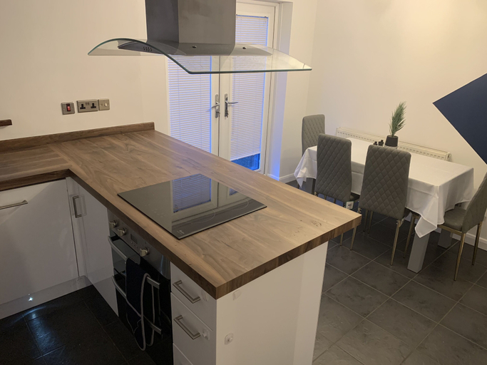Others 4, 4 bedroom worker property parking, Northamptonshire