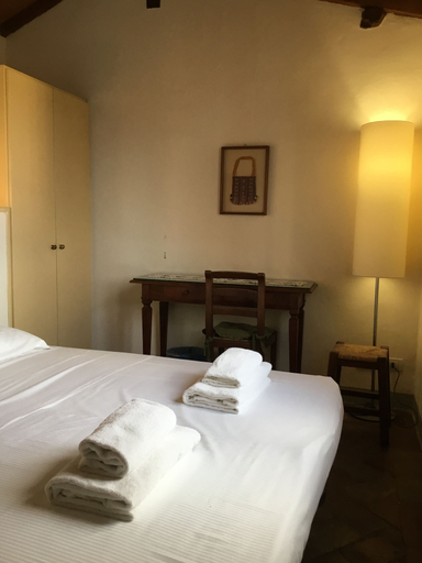 Room 5, Piazza Santa Croce in Firenze, Florence