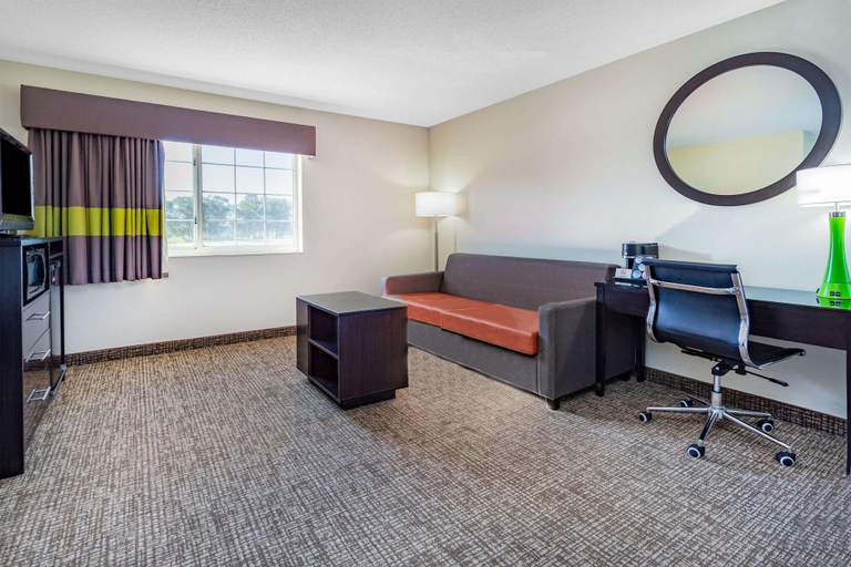 Others 4, Emmetsburg Hotel and Suites, Palo Alto