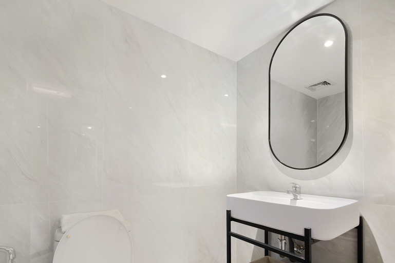 Bathroom 26