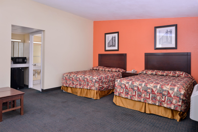 Bedroom 4, Scottish Inns & Suites, Lubbock