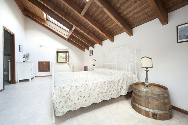 Bedroom 3, Tenuta Cà dei Mandorli, Asti