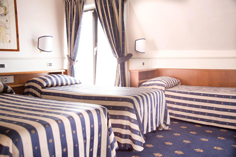 Bedroom 3, Hotel Flora, Milano
