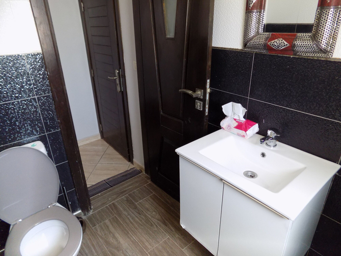 Bathroom 3, Petit Surfer, Agadir-Ida ou Tanane