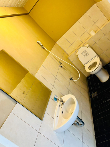 Bathroom 7