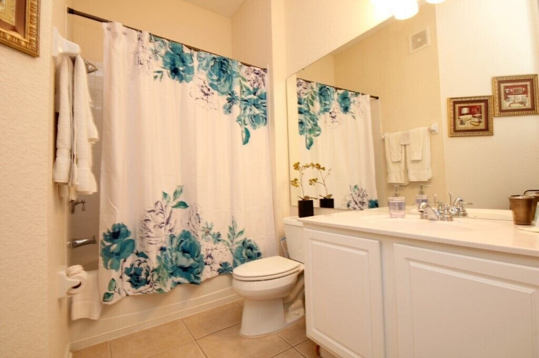 Bathroom 3, Poolside Penthouse Cabana 3 Bedroom Condo by RedAwning, Orange