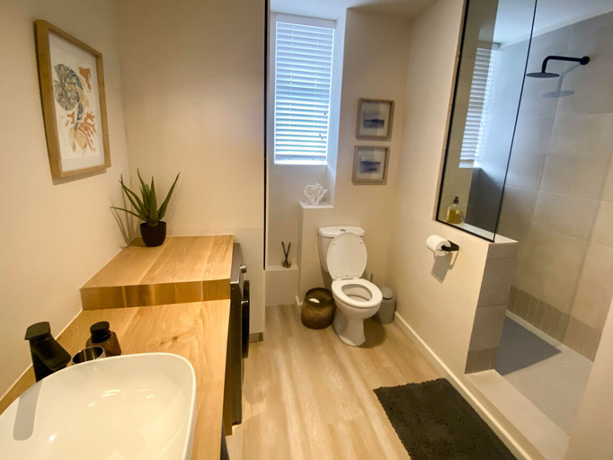 Bathroom 4, Summer Sea, Eden