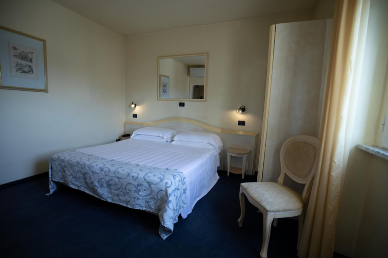 Bedroom 18
