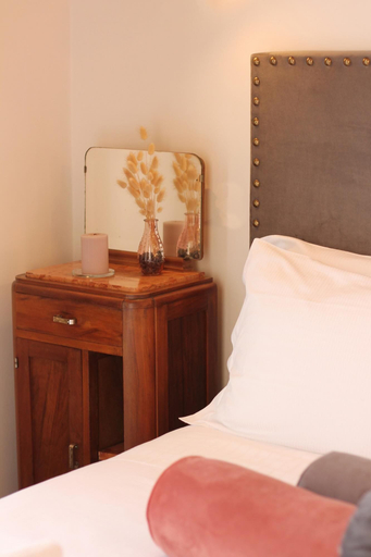Room 5, 1940 Luxury Accommodations - Rubino Boutique Apartment, Brindisi