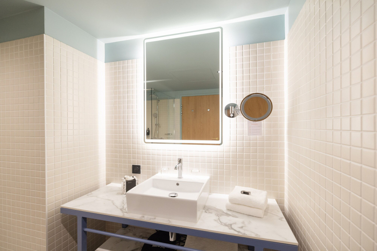 Bathroom 4, KOPSTER Hotel Residence Paris Colombes, Hauts-de-Seine