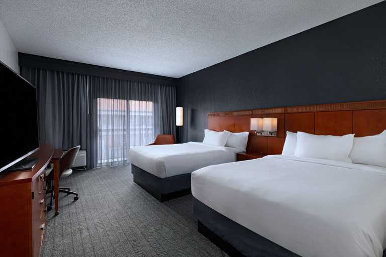 Bedroom 5, Courtyard by Marriott San Antonio Downtown/Market Square, Bexar